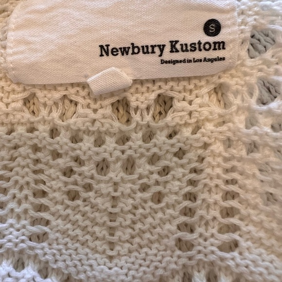 Knit beachy crop top, Size S. Cinch-front - Picture 7 of 7